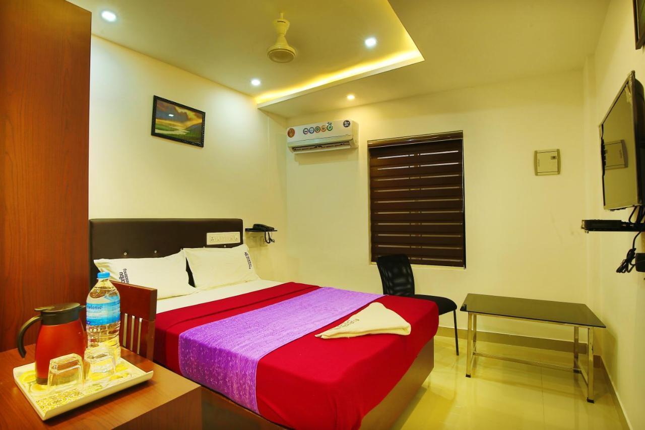 Karibu Residency Hotel Malappuram Exterior foto
