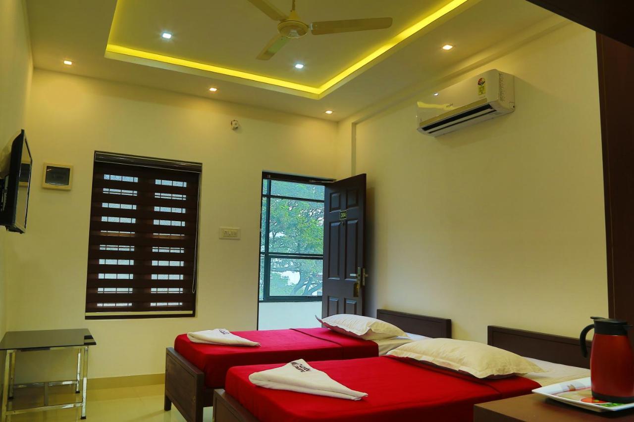 Karibu Residency Hotel Malappuram Exterior foto